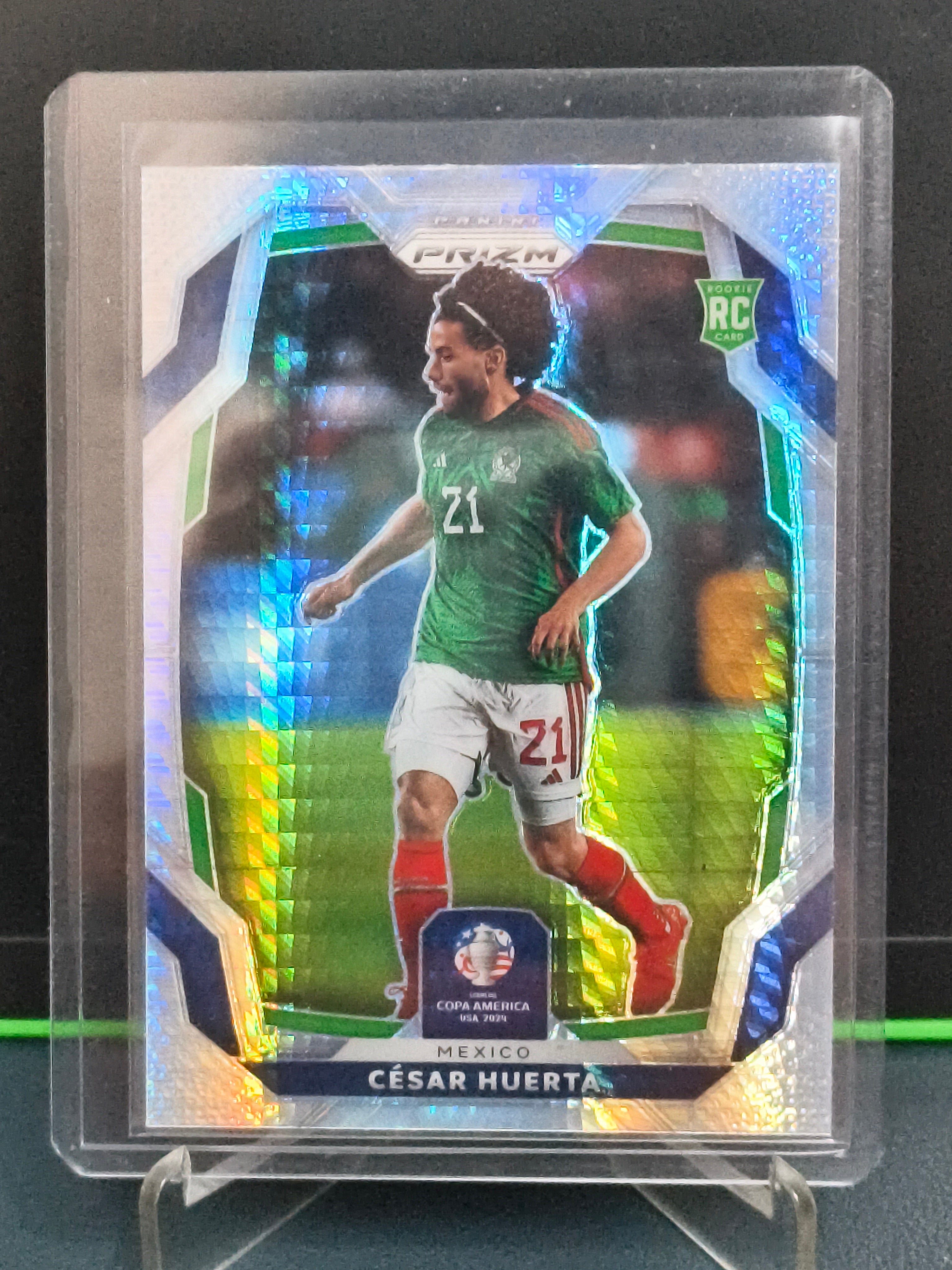 Cesar Huerta - Hyper Card - Panini Prizm Copa America 2024
