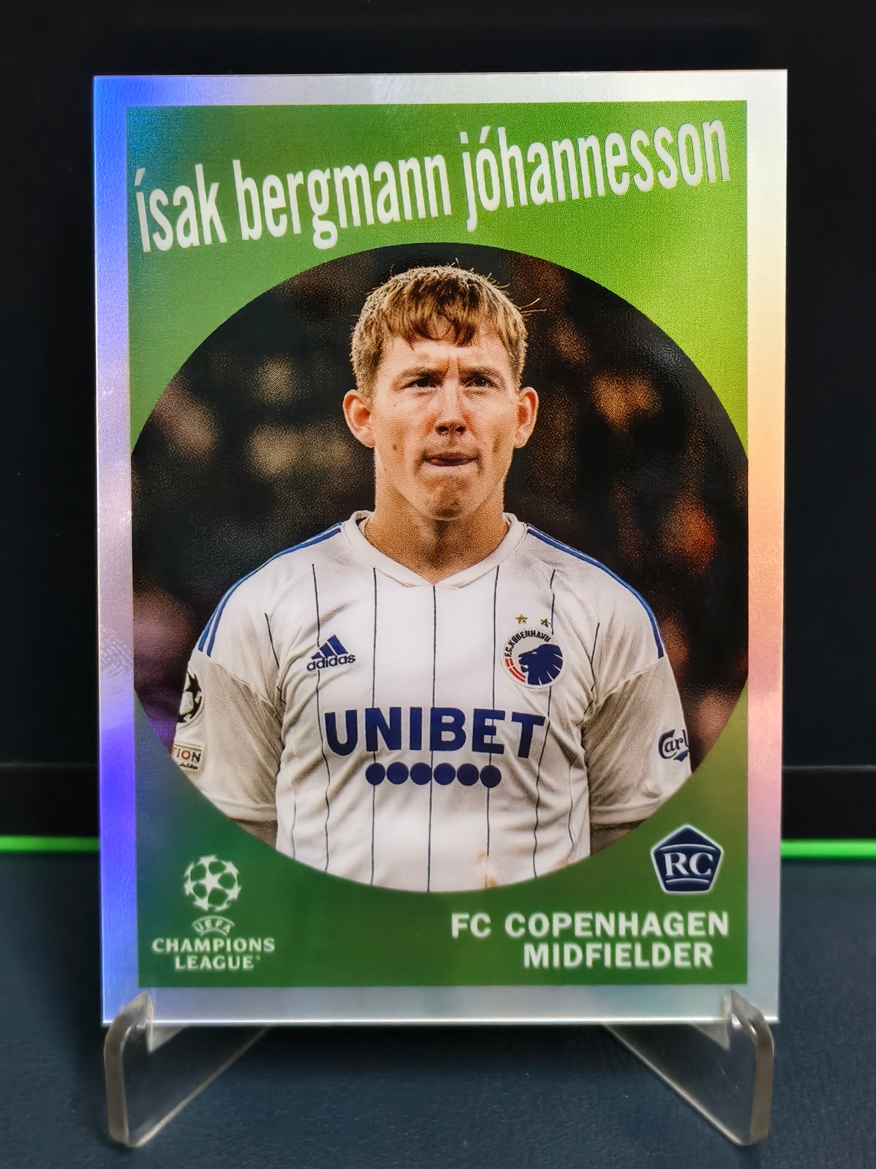 Ísak Bergmann Jóhannesson - 1959 Topps Throwback Card - Topps Chrome UCC 22-23