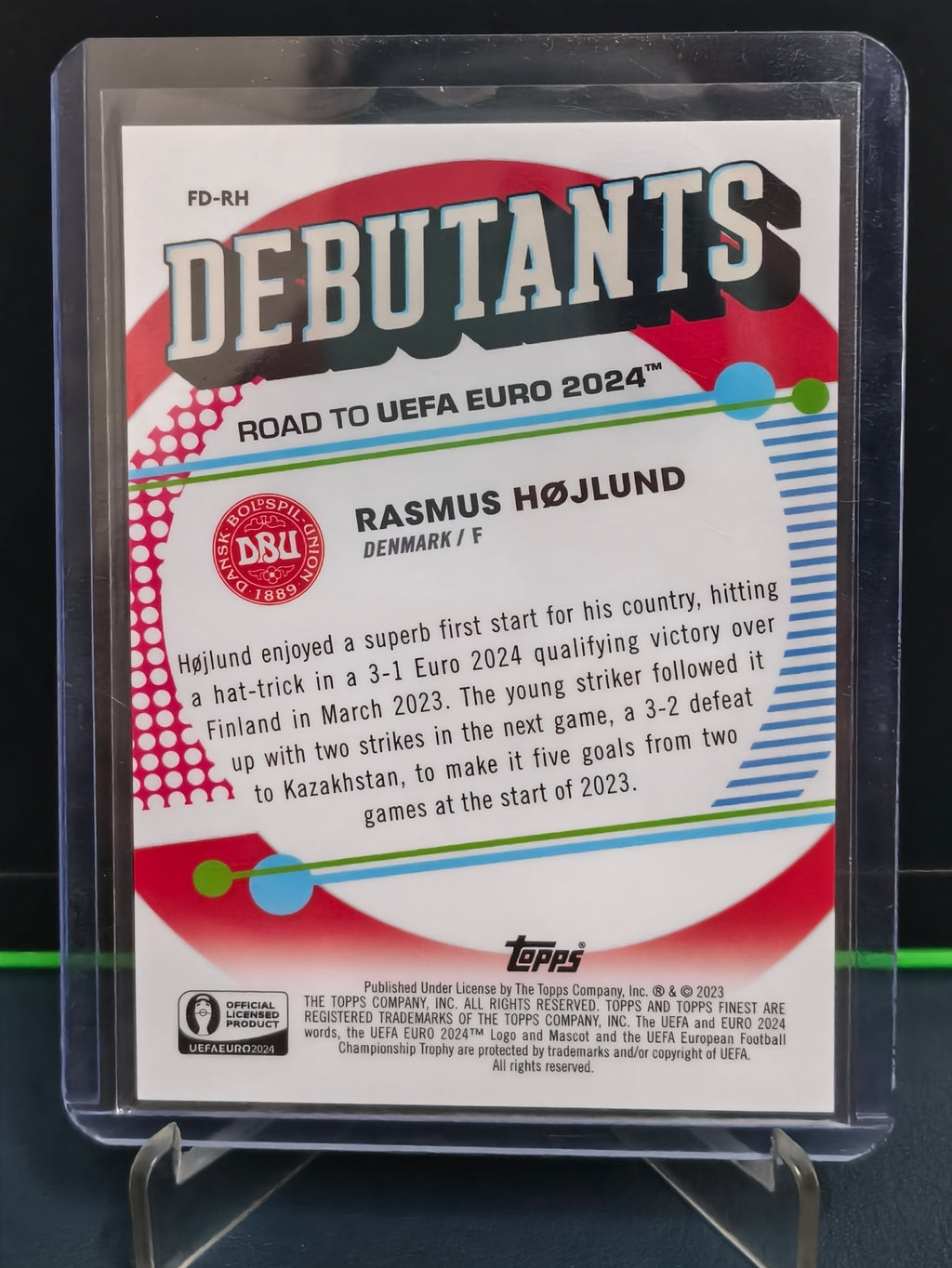 Rasmus Hojlund - 15/75 Debutants Card - Topps Finest Road to UEFA Euro 2024