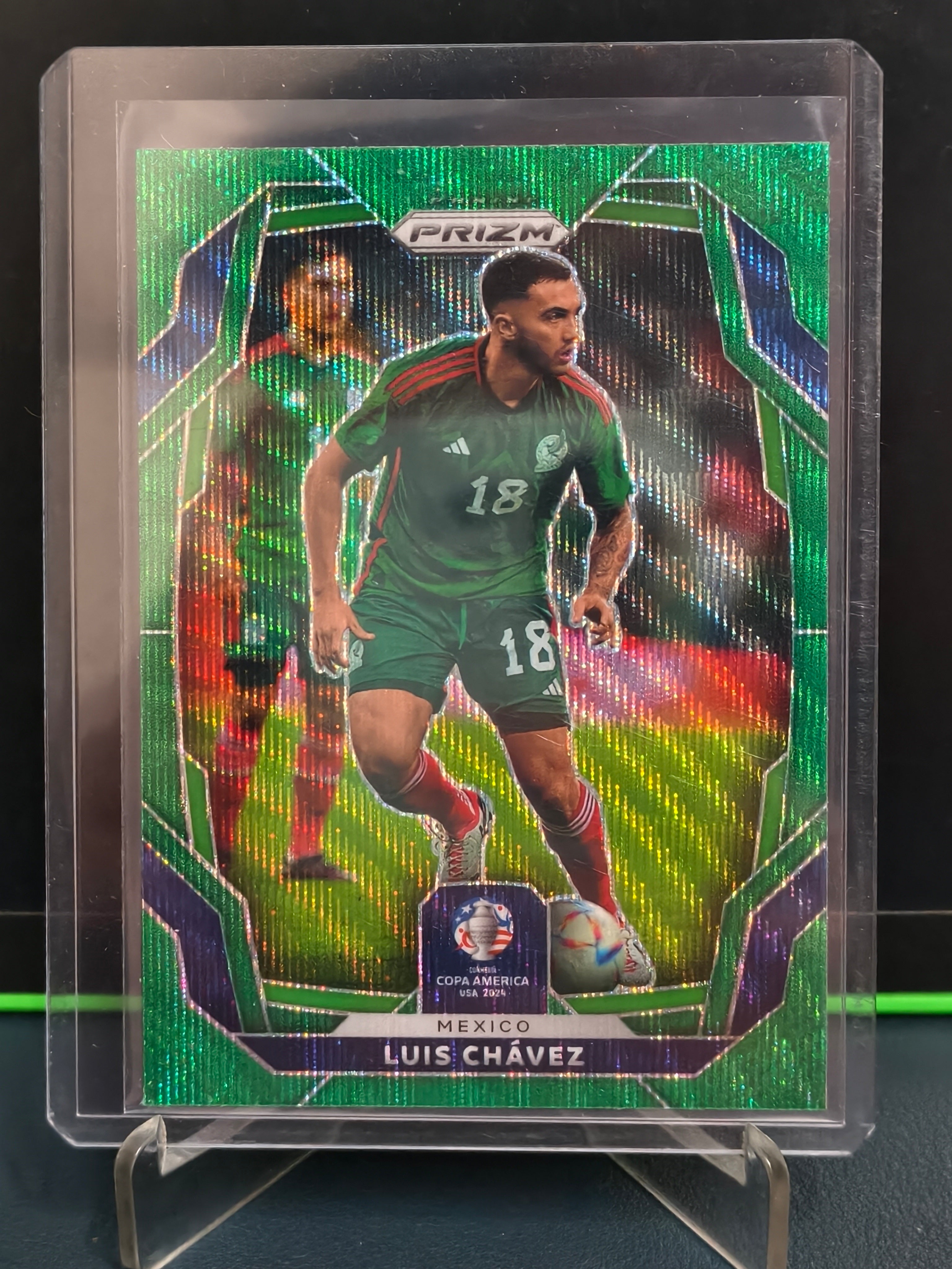 Luis Chavez - Green Wave Card - Panini Prizm Copa America 2024