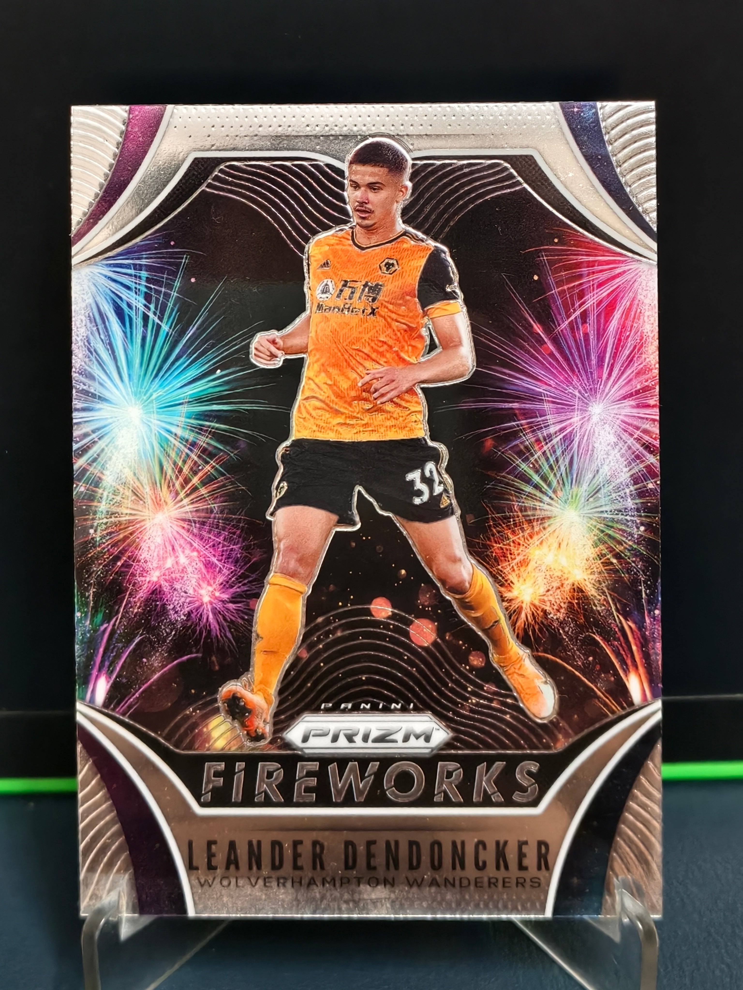 Leander Dendoncker - Fireworks Card - Panini Prizm PL 20-21